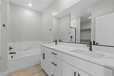 4460 Cave Lake Avenue Primary Bathroom