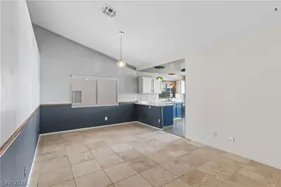 424 Waterwheel Falls Drive Dining Area