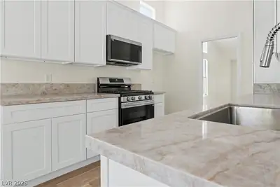 3912 Wide River Street, Las Vegas, NV 89130 Kitchen