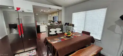 1945 Bookbinder Drive Dining Area