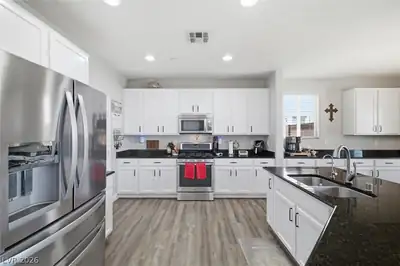 976 Monte Nerone Avenue Kitchen