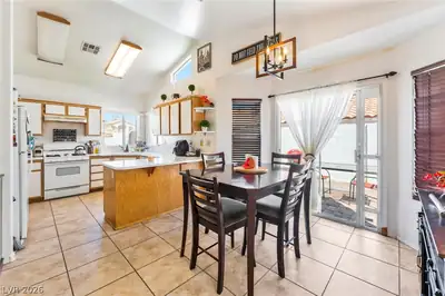 1520 Bonnie Castle Way Dining Area
