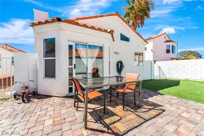 1520 Bonnie Castle Way Patio