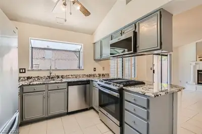 1779 Yellowwood Drive Kitchen