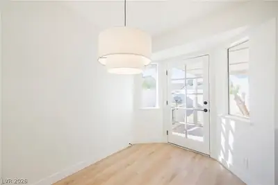 601 Carleton Drive Dining Area