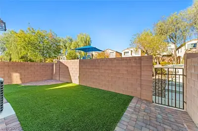 6443 Goldfield Street Yard