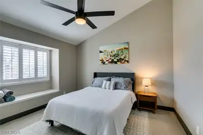 1909 Blackpool Circle Bedroom