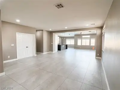 1100 Casady Hollow Avenue Living Room