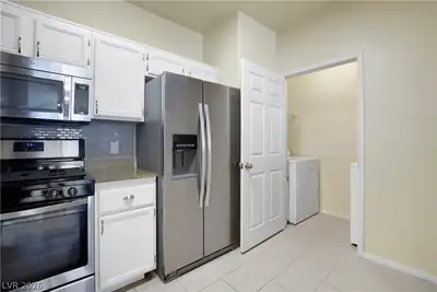 10550 West Alexander Road 2171 Kitchen