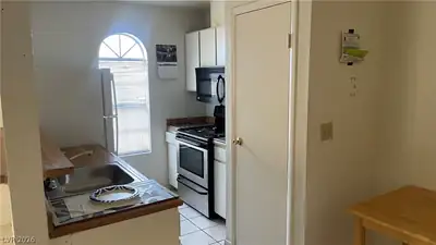 3604 Di Salvo Drive 122 Kitchen