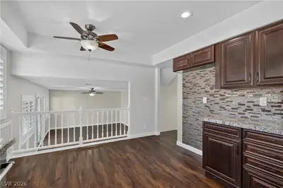 1049 Geranium Drive Dining Area