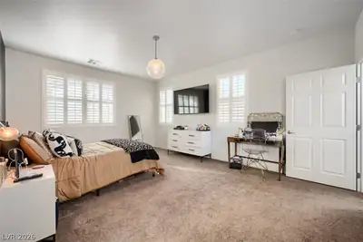 2621 Rainbow River Drive Bedroom