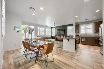 2621 Rainbow River Drive Dining Area