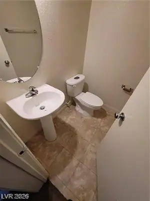 11882 Snow Bank Street Bathroom