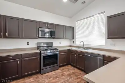 5913 Running Horse Drive Kitchen