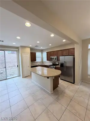 9118 Wine Cellar Avenue Kitchen