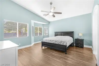 6718 Hawthorne Creek Court Primary Bedroom