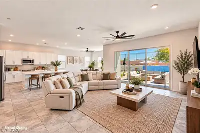 33 Reverie Heights Avenue Living Room