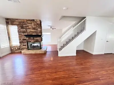 3459 Blue Heather Drive Living Room