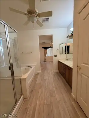 4208 Autumndale Avenue Primary Bathroom