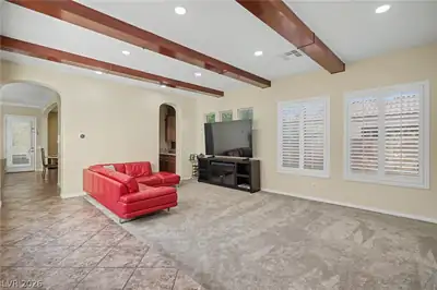 7567 Pearl Crescent Drive Living Room