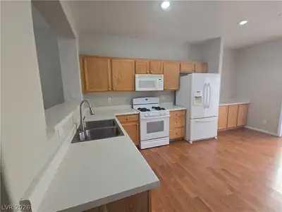 878 Blue Rosalie Place Kitchen
