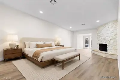 3325 Calle De Corrida Primary Bedroom