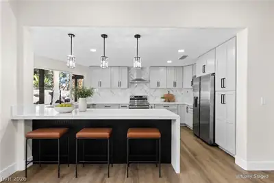 3325 Calle De Corrida Kitchen