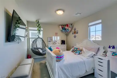 153 Tree Shot Court Bedroom