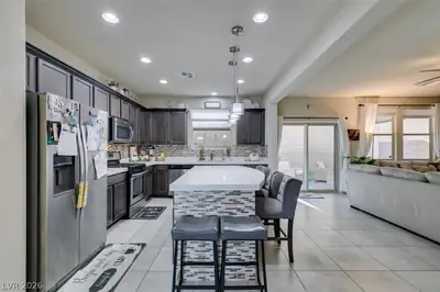 153 Tree Shot Court Kitchen