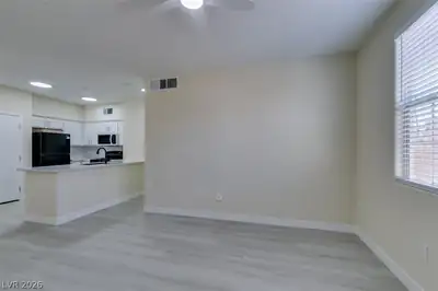 50 Aura De Blanco Street 3104 Living Room