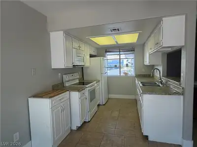 5355 Angler Circle 104, Las Vegas, NV 89122 Kitchen