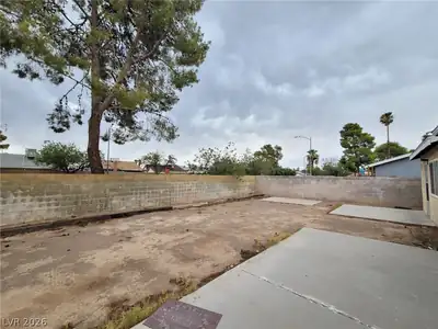 6767 Garden Grove Avenue Yard