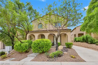 823 Paseo Cerro Place, Las Vegas, NV 89138 Front of Structure