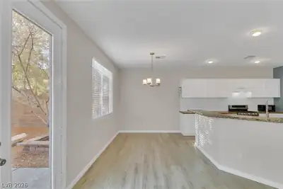 6768 Pastel Camellia Street Dining Area