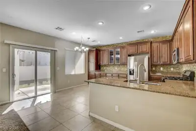 9353 Black Wolf Avenue Kitchen