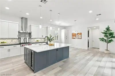 4308 Sunrise Flats Street Kitchen