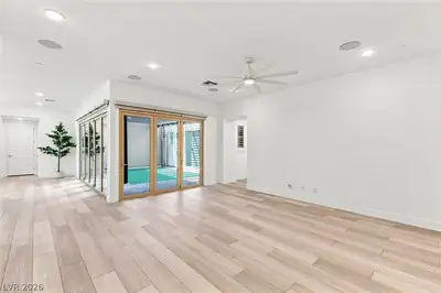 4308 Sunrise Flats Street Living Room