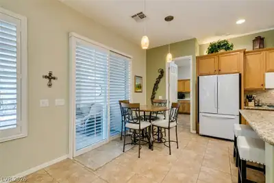 8125 Soledad Canyon Street Kitchen