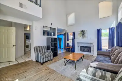 5906 Commodore Cove Drive Living Room