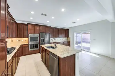8229 San Mateo Street Kitchen