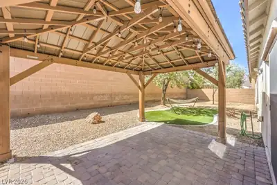 8229 San Mateo Street Patio