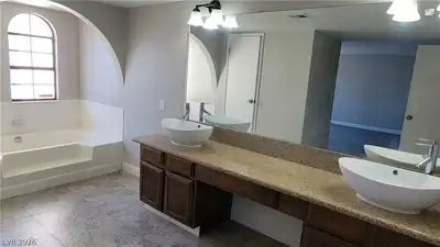 4930 Mozart Drive Primary Bathroom