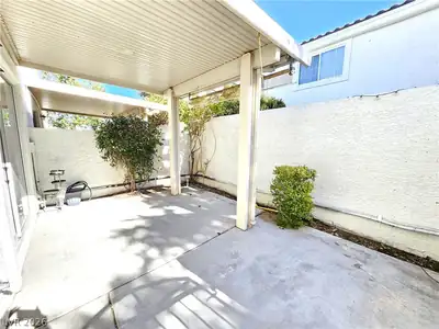 432 Winthrop Place Patio