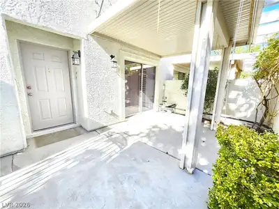 432 Winthrop Place Patio