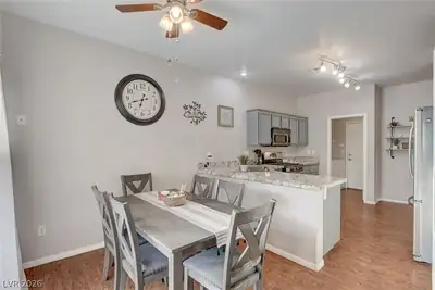 1438 Summer Glow Avenue Dining Area