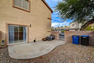 1438 Summer Glow Avenue Patio