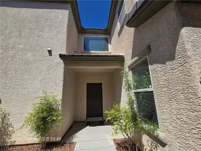 11232 Woodland Violet Avenue Entry