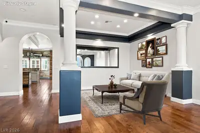 7075 North Jensen Street Living Room