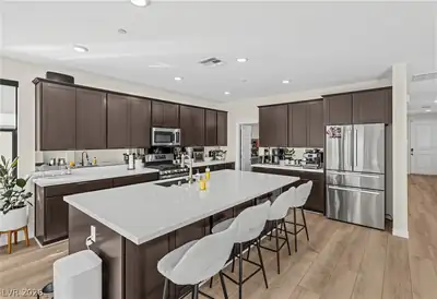6136 Amelia Pointe Street Kitchen